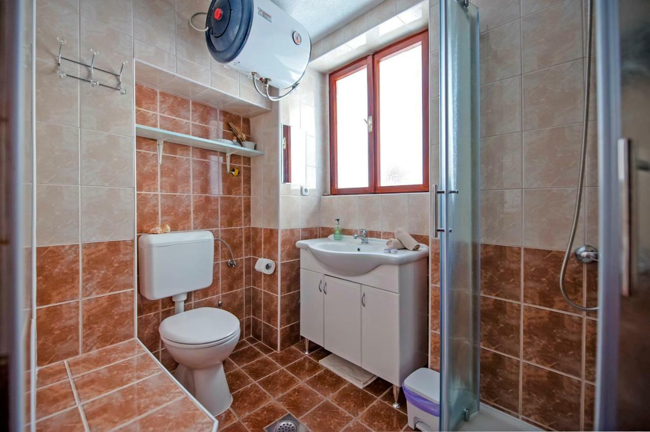 Studio Apartment Grisia Rovigno Esterno foto